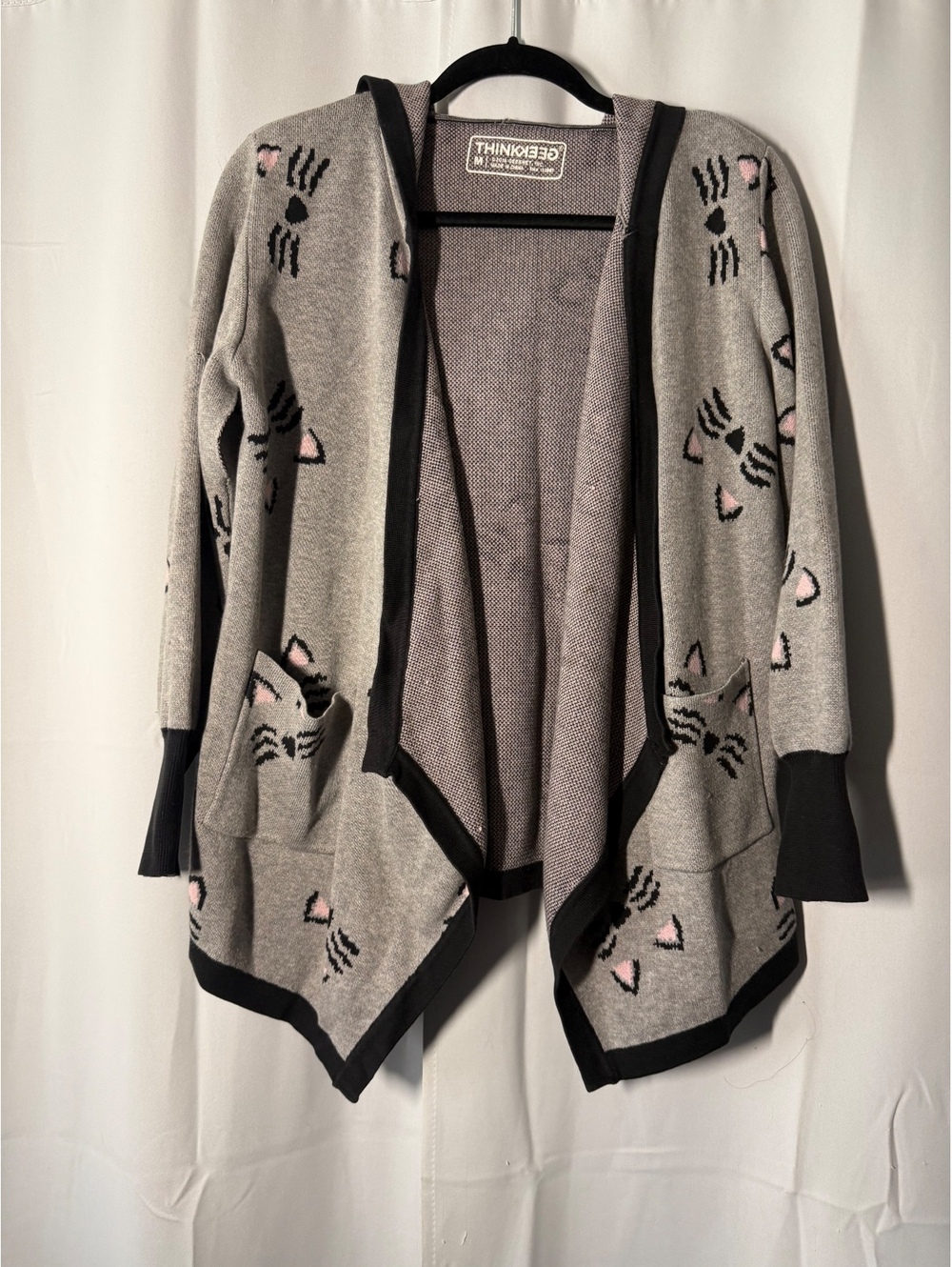 ThinkGeek Asymmetrical Cat Face Sweater Sz M - Warm Cozycore Cardigancore